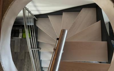 Sostituzione Di Scala A Chiocciola Tonda: Più Comodità Con Una Scala a Giorno a U: Immagine Elenchi
